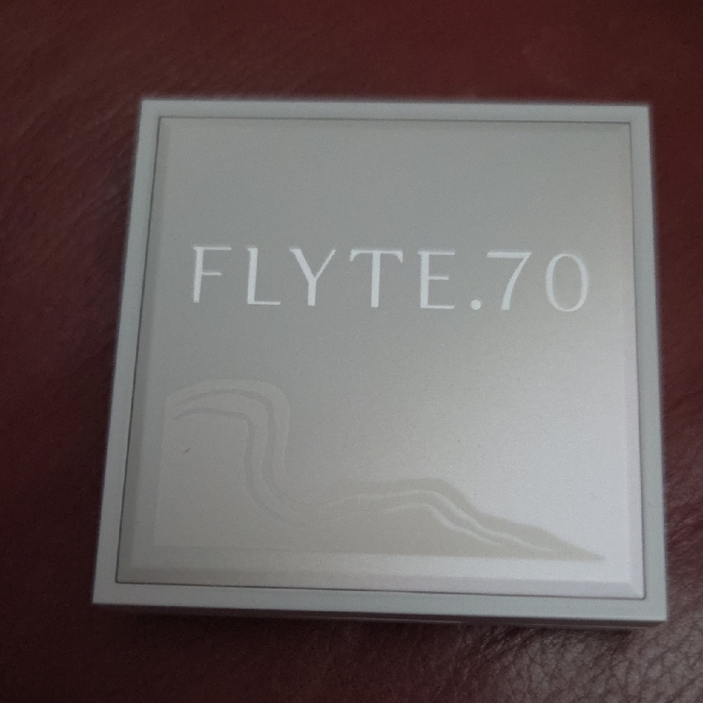 Flyte.70 ColorBack Pressed Cheek Blush - Linger NWOT - Picture 4 of 5